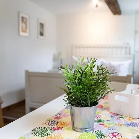 Gartenlaube Locanda Marburg